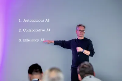 Maarten Laruelle presenting on AI pricing strategies